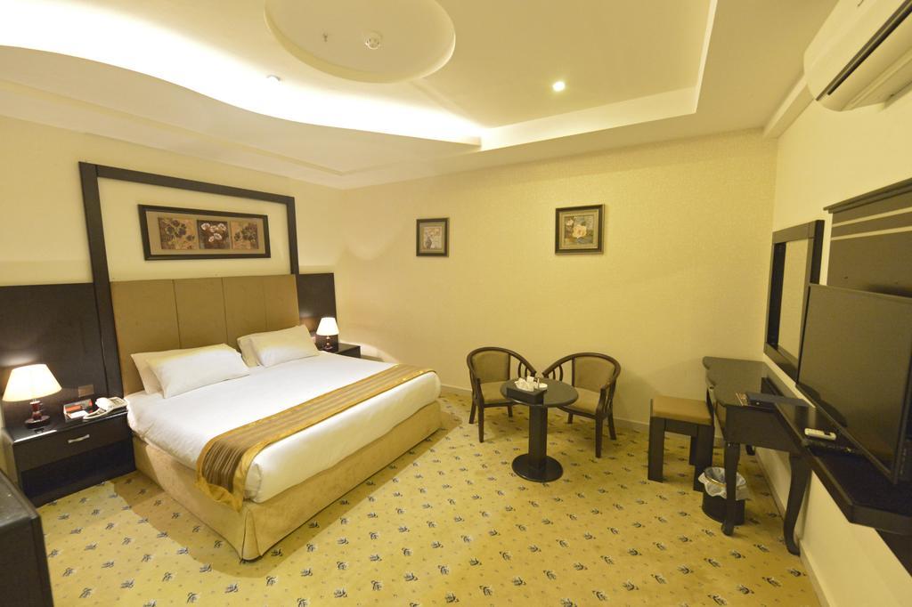 Rose Oasis Hotel ナジュラーン エクステリア 写真